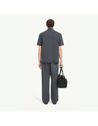 Chemise En Coton Anthracite Homme MM6 présentée portée de dos|Magasin Homme Toulouse Chemise En Coton Anthracite Homme MM6 présentée portée de dos|Magasin Homme Toulouse