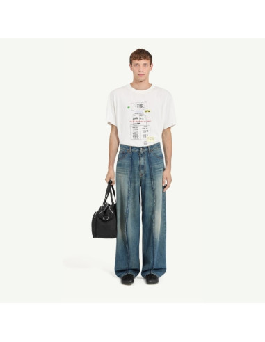 Jean Ample Bleu Homme MM6 présenté porté de face|Boutique Homme Toulouse Jean Ample Bleu Homme MM6 présenté porté de face|Boutique Homme Toulouse