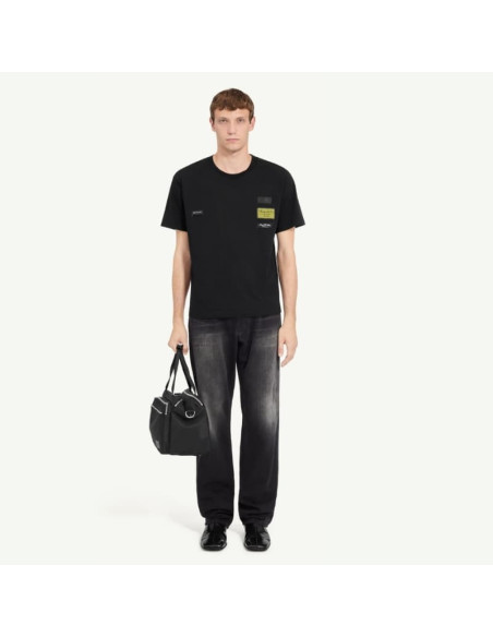 T-shirt À Étiquette Griffée Noir Homme MM6 présenté porté de face｜Boutique Homme Toulouse