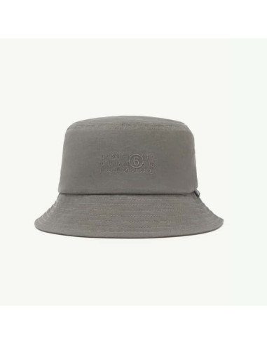 Bob En Toile De Coton Gris Bleu Homme MM6 présenté porté de face｜Boutique Homme Toulouse