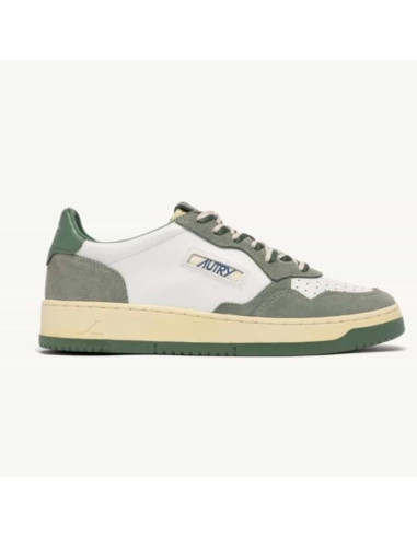 Baskets Medalist Low Military et Sea Spay Homme Autry présentées portées de face｜Magasin Homme Toulouse