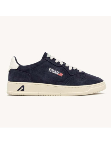 Sneakers Medalist Low Daim Space et Blanc Homme Autry présentées portées de face｜Magasin Homme Toulouse