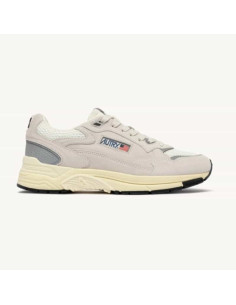 Sneakers Hyperway Blanc et Argent Homme Autry présentées portées de face｜Magasin Homme Toulouse