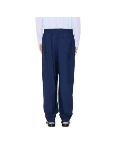Pantalon de jogging cargo Bleu Marine Homme Kenzo présenté porté de dos｜Boutique Homme Toulouse
