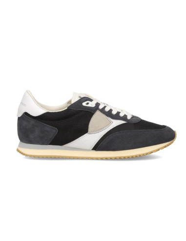 Baskets Blville Noir et Blanc Homme Philippe Model présentée portée de profil｜Magasin Homme Toulouse