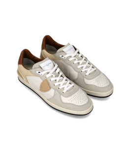 Sneaker Pgal Blanc LaitBeige et Marron Homme Philippe Model présentée portée de profil｜Magasin Homme Toulouse 2