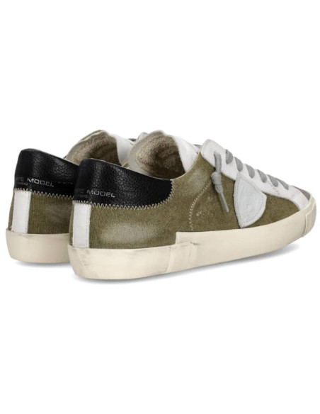 Sneaker Prsx Vert Militaire et Gris Homme Philippe Model présentée portée de dos｜Magasin Homme Toulouse