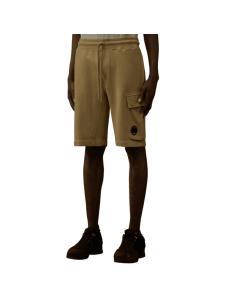 Short Cotton Diagonal Fleece Cargo Gris Moss Homme C.P Company présenté porté de face｜Boutique Homme Toulouse