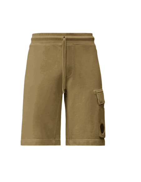 Short Cotton Diagonal Fleece Cargo Gris Moss Homme C.P Company présenté de face｜Boutique Homme Toulouse