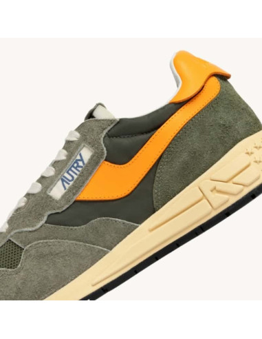 Reelwind Low Nylon Et Daim Sauge Et Smoked Green Homme Autry présentées portées de profil｜Magasin Homme Toulouse