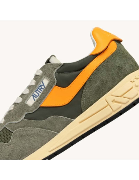 Reelwind Low Nylon Et Daim Sauge Et Smoked Green Homme Autry présentées portées de profil｜Magasin Homme Toulouse