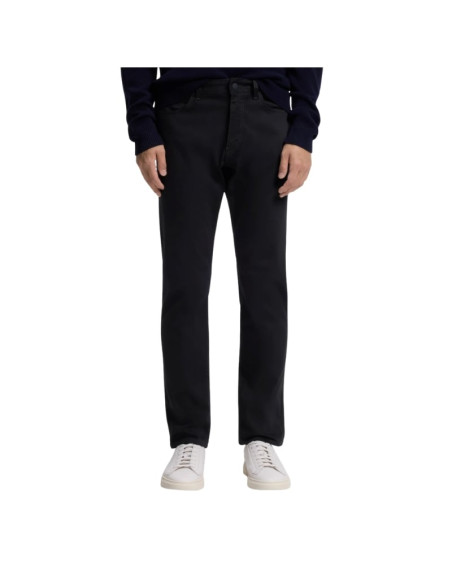 Pantalon Slim Delaware En Twill Noir Homme Boss présenté porté de face｜Boutique Homme Toulouse