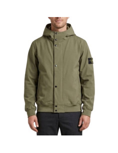 Veste Light Soft Shell-R E.Dye® Technology Vert militaire Homme Stone Island présentée portée de face｜Magasin Homme Toulouse