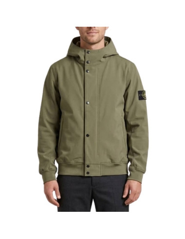 Veste Light Soft Shell-R E.Dye® Technology Vert militaire Homme Stone Island présentée portée de face｜Magasin Homme Toulouse