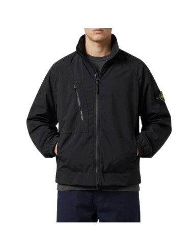 Surchemise Coupe Regular À Poche Zippée Noir Homme Stone Island présentée portée de face｜Magasin Homme Toulouse