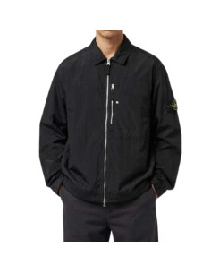 Surchemise Zippée Nylon Metal In Econyl® Noir Stone Island présentée portée de face｜Magasin Homme Toulouse