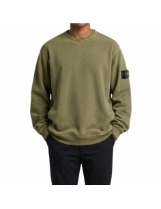 Sweatshirt Malfilé Fleece 'Old' Effect Vert Militaire Homme Stone Island présenté porté de face｜Boutique Homme Toulouse
