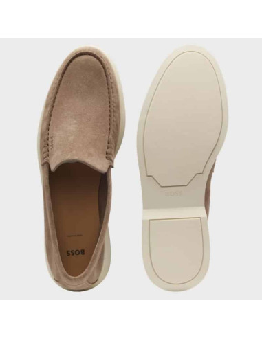 Mocassins En Cuir Suédé Avec Logo Gravé En Creux Beige Homme BOSS présentés portés de haut｜Boutique Homme Toulouse