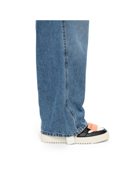 Sneakers Low Top 3.0 Off Court Noir & Blanc Homme Off White présenté porté de face｜Boutique Homme Toulouse