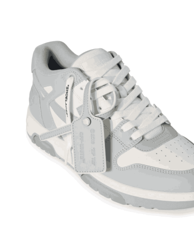 Sneakers Out Of Office Gris Homme Off White présentées de face zoom sur le logo｜Magasin Homme Toulouse