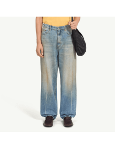 Jean Droit Bleu Homme MM6 présenté porté de face｜Boutique Homme Toulouse