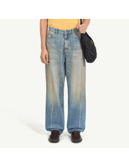 Jean Droit Bleu Homme MM6 présenté porté de face｜Boutique Homme Toulouse