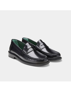Mocassin Yardee Loafer Noir Homme Vinny's présenté porté de face｜Boutique Homme Toulouse