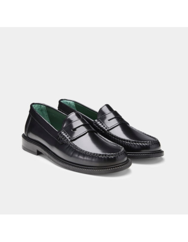Mocassin Yardee Loafer Noir Homme Vinny's présenté porté de face｜Boutique Homme Toulouse