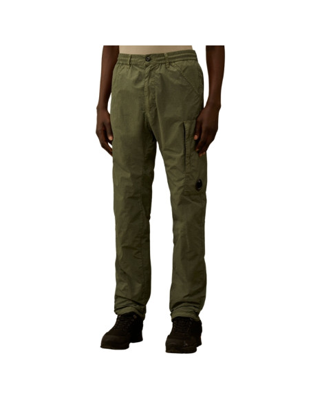 Pantalon Cargo Flatt Nylon Vert Homme Cp Company présenté porté de face｜Boutique Homme Toulouse