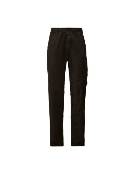 Pantalon Cargo Flatt Nylon Noir Homme Cp Company présenté de face｜Boutique Homme Toulouse