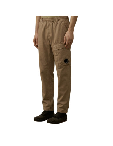 Pantalon Cargo Cotton/Linen Elasticated Lens Dove Homme Cp Company présenté porté de face｜Boutique Homme Toulouse