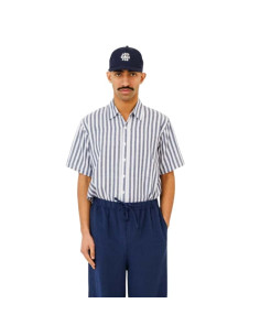 La Chemise "Seseh" Mc Cotton Yarn Denim Bleu & Blanc Homme Last Call For présentée portée de face｜Magasin Homme Toulouse