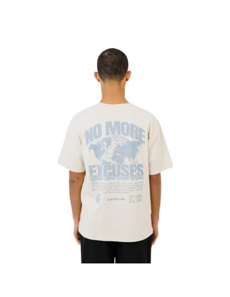 Le T-Shirt "No Excuses" White/Subdued Blue Homme Last Call For présenté porté de dos｜Boutique Homme Toulouse