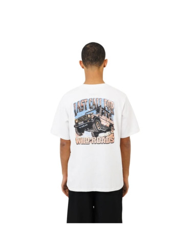 Le Tee-Shirt Wild Roads Blanc Homme Last Call For présenté porté de dos|Boutique Homme Toulouse Le Tee-Shirt Wild Roads Blanc Homme Last Call For présenté porté de dos|Boutique Homme Toulouse