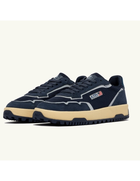 Sneakers Wildpace Low Endragon Mesh Et Daim Bluette Homme Autry résentées portées en duo｜Magasin Homme Toulouse