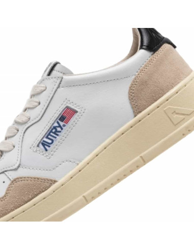 Sneakers Medalist Low En Cuir Blanc Et Noir Et Daim Beige Autry présenté de côté|Boutique Homme Toulouse Sneakers Medalist Low En Cuir Blanc Et Noir Et Daim Beige Autry présenté de côté|Boutique Homme Toulouse