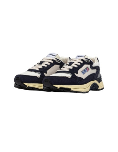Sneaker Hyperway En Mesh Et En Daim Space Et Argent Autry présentées portées de face|Magasin Homme Toulouse Sneaker Hyperway En Mesh Et En Daim Space Et Argent Autry présentées portées de face|Magasin Homme Toulouse