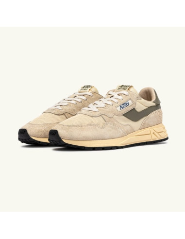 Sneakers Reelwind Low En Nylon Daim Ecru Covert Green Autry présentées portées de face|Magasin Homme Toulouse Sneakers Reelwind Low En Nylon Daim Ecru Covert Green Autry présentées portées de face|Magasin Homme Toulouse