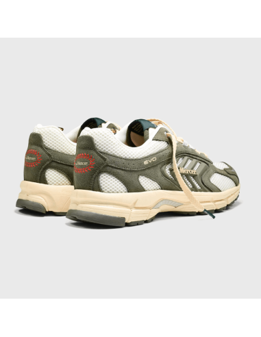 Sneaker The Re-Run Evo New York Olive Homme The Mercer Brand présentée portée de dos｜Magasin Homme Toulouse