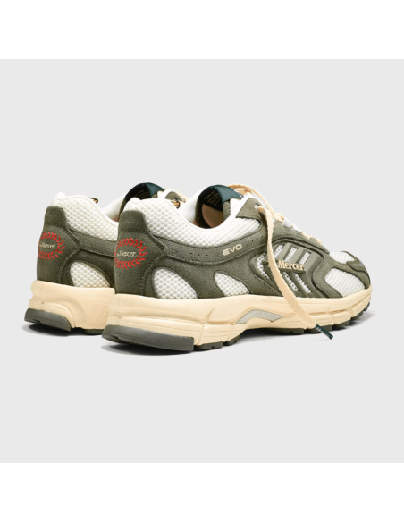 Sneaker The Re-Run Evo New York Olive Homme The Mercer Brand présentée portée de dos｜Magasin Homme Toulouse