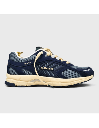 Sneaker The Re-Run Evo New York Navi Homme The Mercer Brand présentée portée de face｜Magasin Homme Toulouse