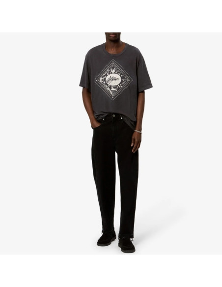 Tee Shirt Hiroe Noir Délavé Homme Isabel Marant présenté porté de face｜Boutique Homme Toulouse