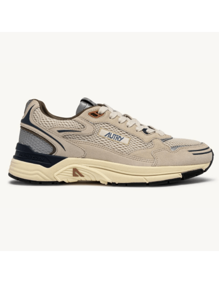 Basket Hyperway En Daim Et Mesh Sand Et Spa Blue Homme Autry présentée de profil｜Magasin Homme Toulouse