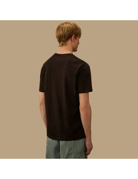 T-Shirt 30/1 Jersey Noir Homme C.P. Company présenté porté de dos｜Boutique Homme Toulouse