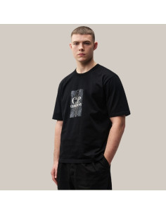 T-Shirt 30/2 Mercerized Jersey Noir Homme C.P. Company présenté porté de face｜Boutique Homme Toulouse