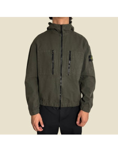 Surchemise Capuche Ripstop Coton Gris Charbon Homme Stone Island présentée portée de face｜Magasin Homme Toulouse