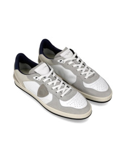Sneakers Pgal Blanc Gris Et Bleu Homme Philippe Model présentées portées de profil｜Magasin Homme Toulouse 2