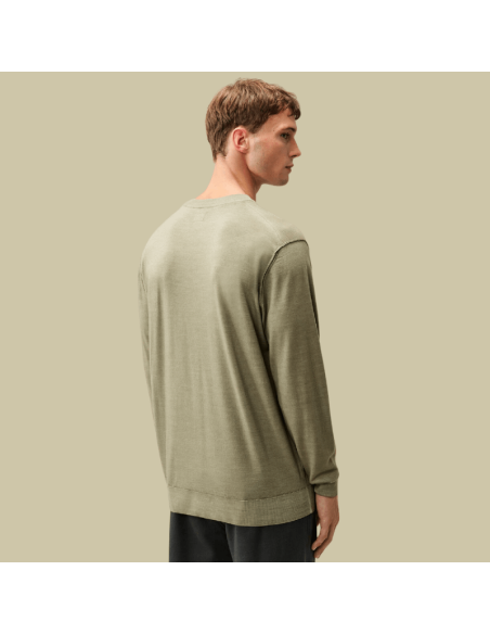 Pull En Laine Mérinos Fallen Rock Beige Homme C.P. Company présenté porté de dos｜Boutique Homme Toulouse