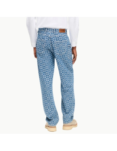 Jean Cargo Monkey Fit Kenzogram Stone Bleached Blue Denim Kenzo présenté porté de dos｜Boutique Homme Toulouse