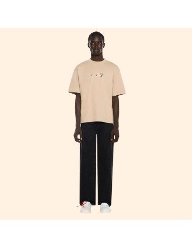 T-Shirt Arrow Beige Homme Off-White présenté porté de face|Magasin Homme Toulouse T-Shirt Arrow Beige Homme Off-White présenté porté de face|Magasin Homme Toulouse
